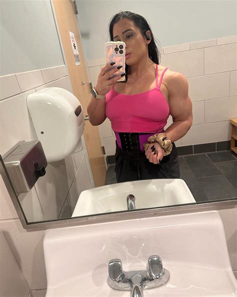 herbicepacam|HerBiceps (@HerBiceps) .